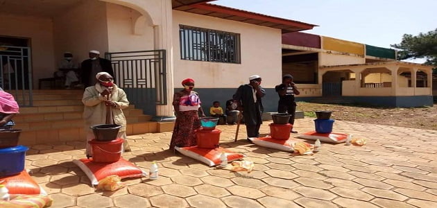 Lutte contre Covid-19 : ONG ‘’Familles monoparentales guinéennes’’ apporte des kits sanitaires et denrées alimentaires aux citoyens de l’intérieur du pays