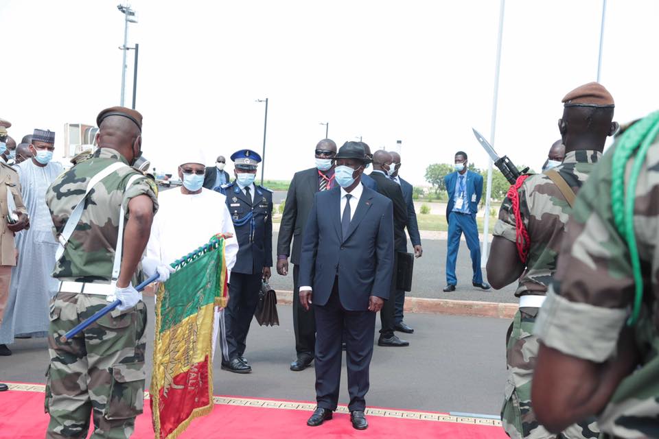 Mali : IBK sur le fil du rasoir, une délégation de la Cedeao à son chevet…
