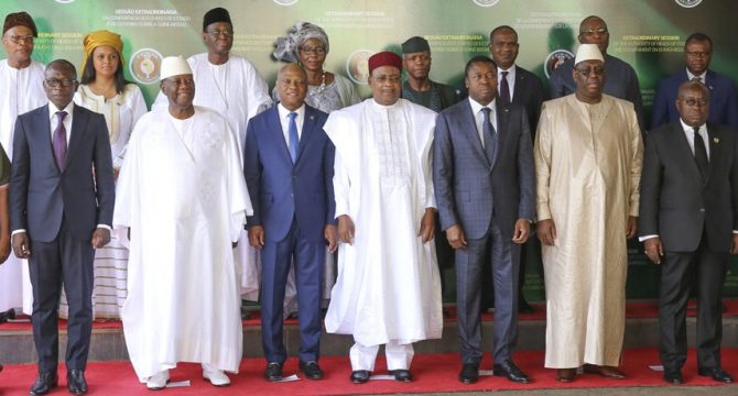 Coup d’État au Mali : la CEDEAO prend des mesures fermes contre les putschistes (Communiqué)