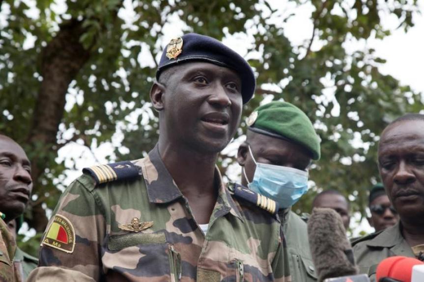 Mali, après 48 h, les putschistes changent de discours [un président de transition « civil ou militaire » sera mis en place, affirme la junte]