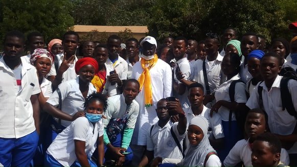 Kissidougou : Saadou Nimaga s’engage dans la rénovation du lycée Soundiata Keita