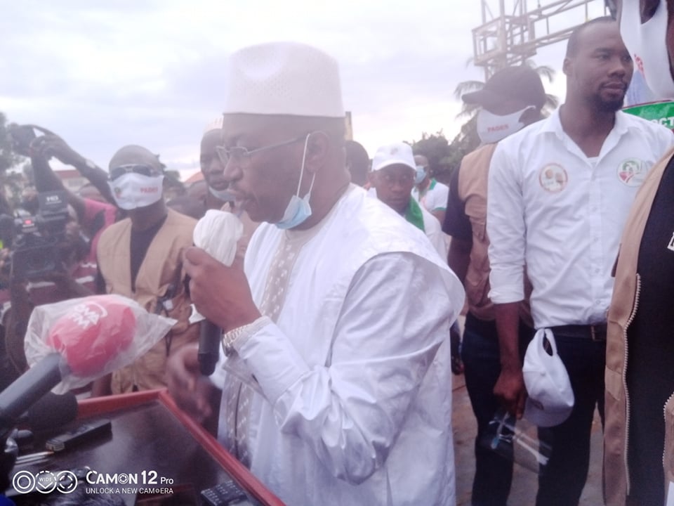 Les mots de Dr Ousmane Kaba : « au lieu de distribuer l&rsquo;argent volé, ils n&rsquo;ont qu&rsquo;à faire les routes et les écoles… »