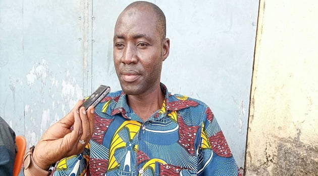 La sortie de Macron offusque tant de Guinéens : « C&rsquo;est se moquer des guinéens… », dit pour sa part, Douty Condé, citoyen