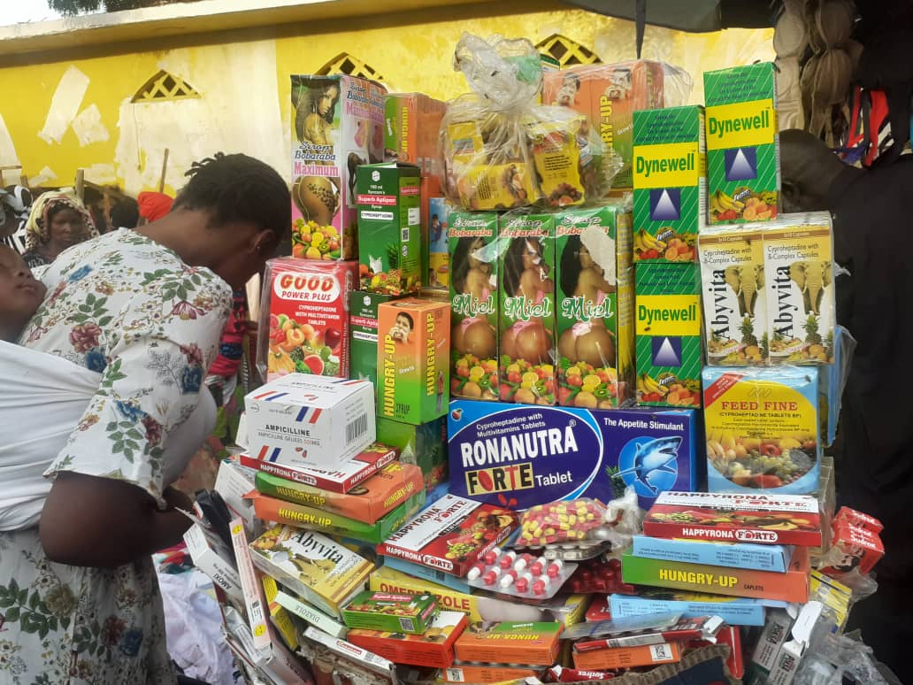Allô pharmacie centrale de Guinée ! A Kankan, la ‘’pharmacie par terre’’ en pleine prolifération…