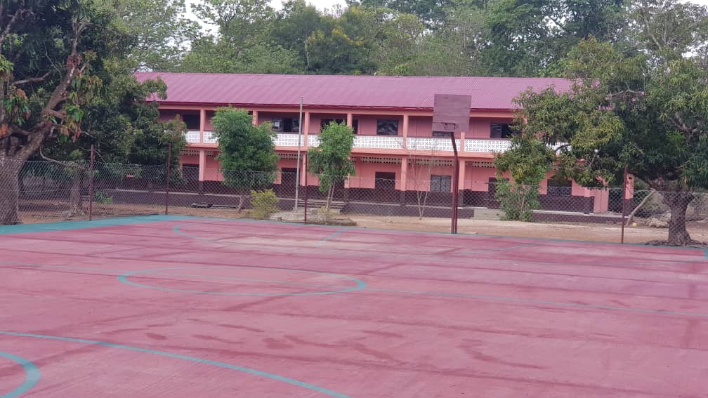 Kissidougou : le lycée Soundiata Keita rénové après 48 ans d’existence grâce à Saadou Nimaga