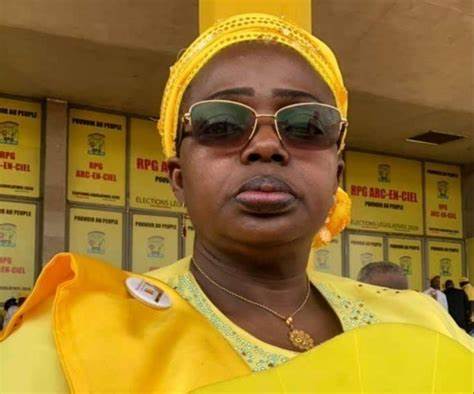 Décret. Djalikatou Diallo, grande militante du RPG, prend les commandes du ministère de l’Unité nationale et de la Citoyenneté