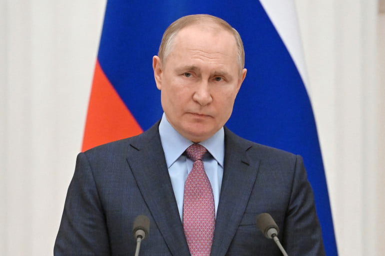 Le Kremlin a qualifié la décision américaine de guerre économique ( LU SUR SPUTNIK, mercredi 9 mars 2022)