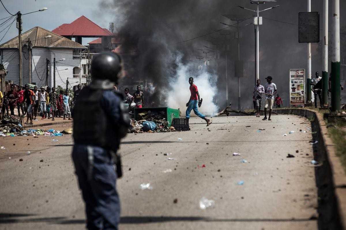 Guinée : du sang dans une rue de Conakry