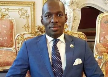 Ex-protocole du président Alpha Condé critique vivement le ministre Alphonse Charles Wright