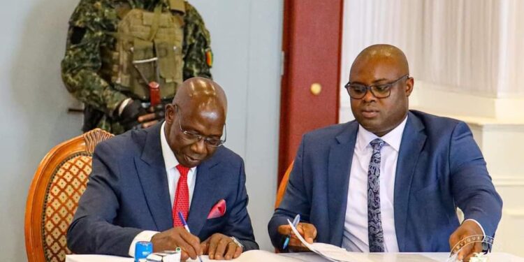 Guinée : Bernard Goumou consolide sa position grâce à la signature de contrats de performance