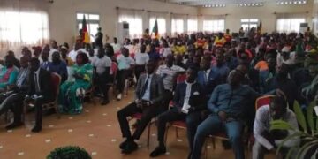 Douala : meeting pour la démocratie et le retour d&rsquo;Alpha Condé